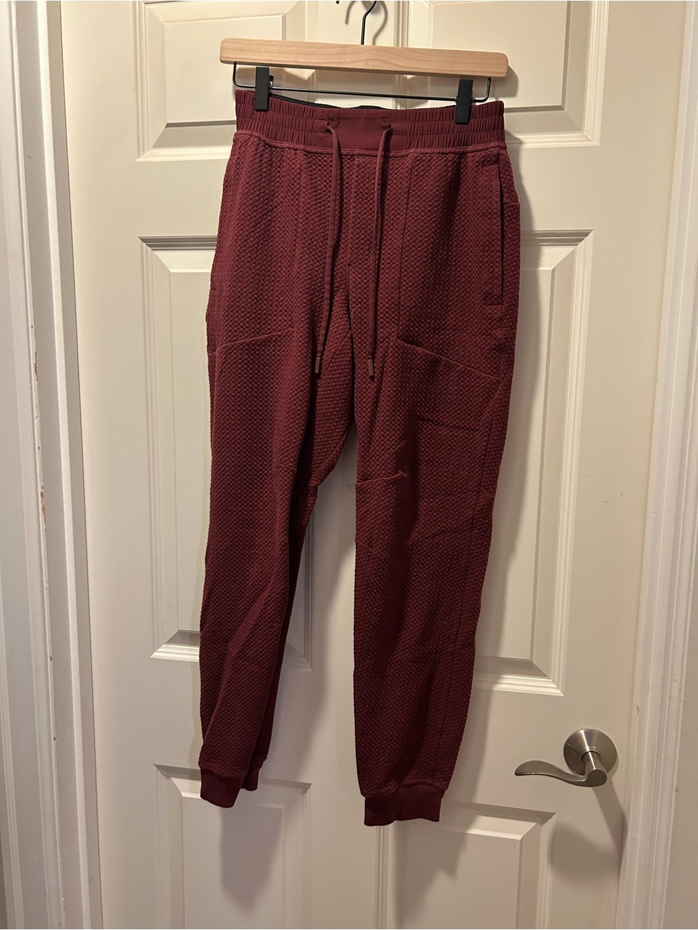 lululemon athletica Men's Maroon Textured Joggers